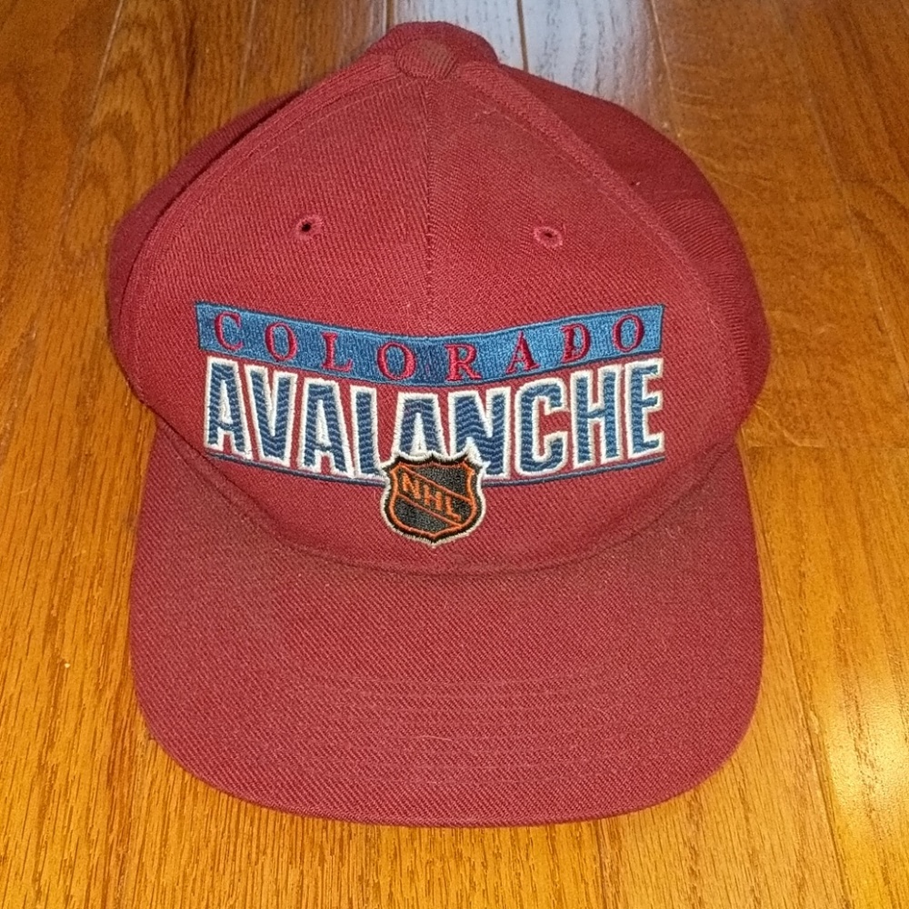 Vintage Colorado Avalanche snapback